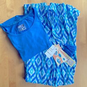 Muk Luks Women’s pajamas, short sleeve, twist front, tiewaist pants. NWT, size M